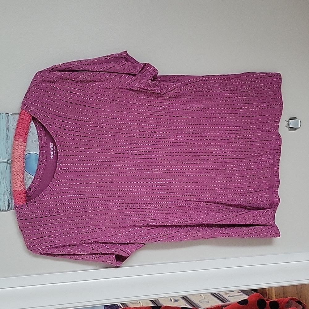 🌻 4 for $15 🌻 nine west soft spun T-shirt, large